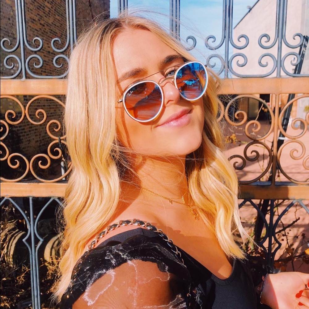 Meet your Posher, Paige